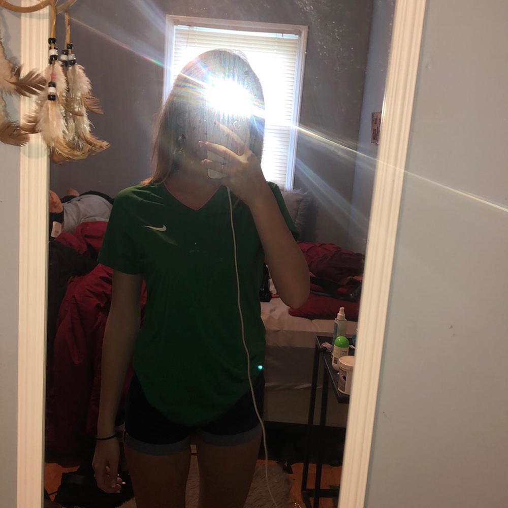 Short sleeve green Nike tee